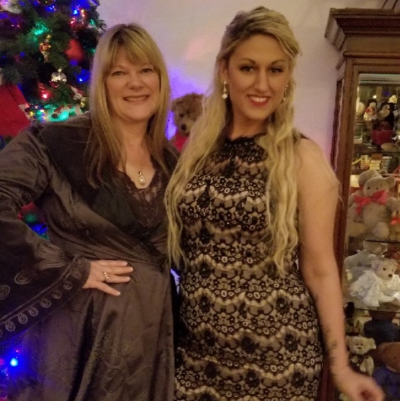 Meet your Posher, Katie&Ali - Picture 3 of 16